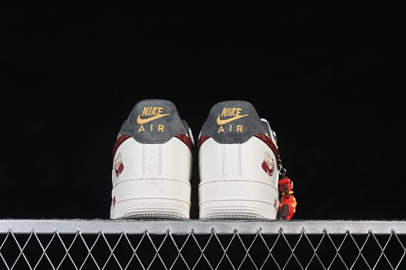 All categories Nk Air Force 1 Air Force series Nk Air Force 1 Low Air Force low-top Nike Air Force 1'07 Low Year of the Horse joint name Cloud white crimson gold Air Force 1 low-top casual sneakers NH0601-507
